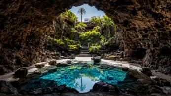 Jameos del Agua, oasis turquesa guía de lanzarote